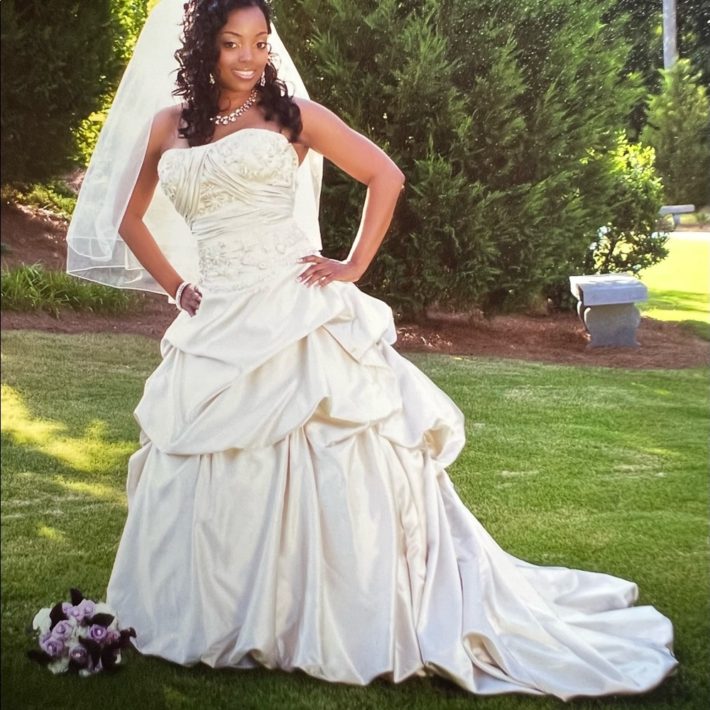 Wedding dress for sale